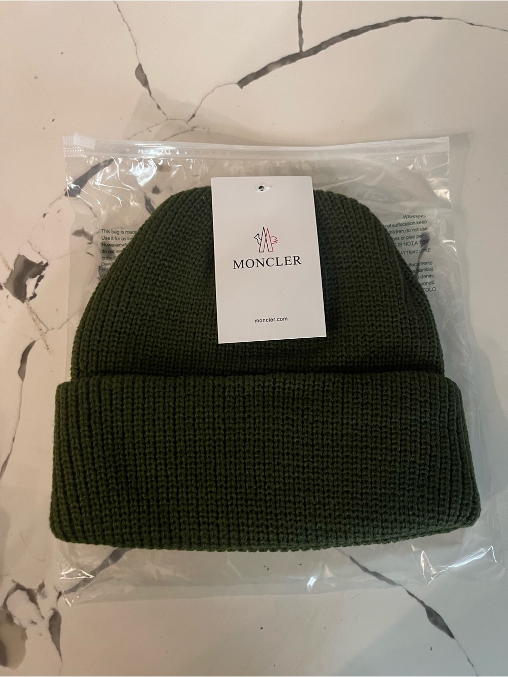 Men’s Designer Winter Hat. - Picture 2 of 2